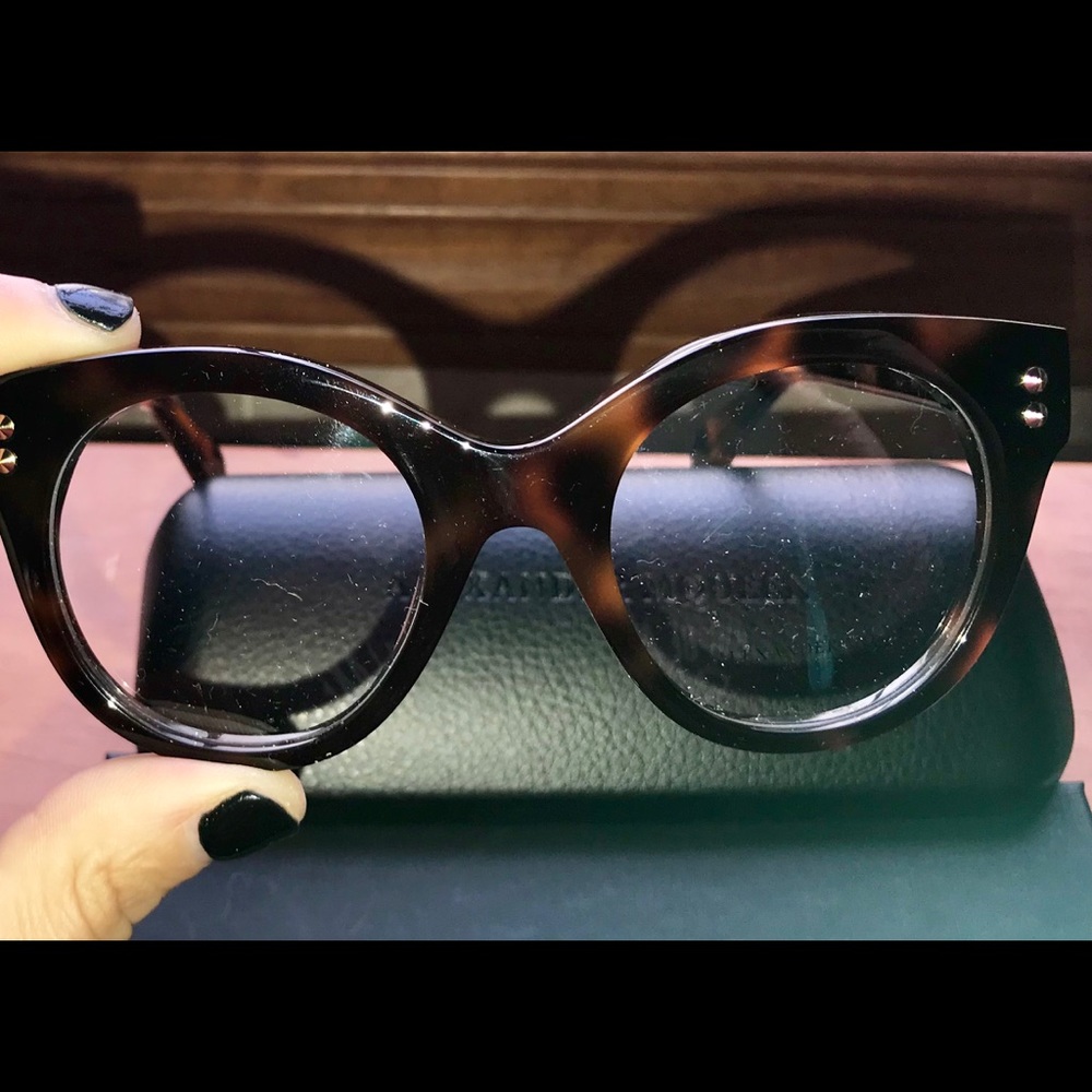 Alexander McQueen glasses New never worn